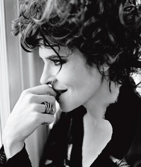 file: http://img1.liveinternet.ru/images/attach/b/3/27/587/27587158_FannyArdant.JPG